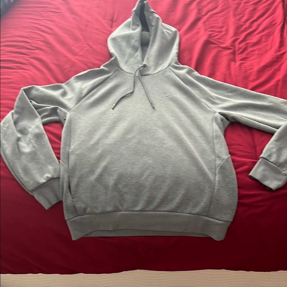 Nike men’s sweatshirt
